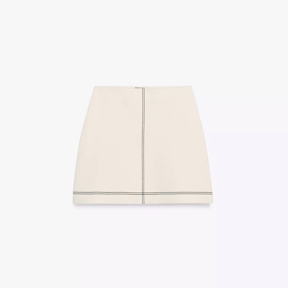 Zara Écru Knit Mini Skirt with Black Contrast Piping